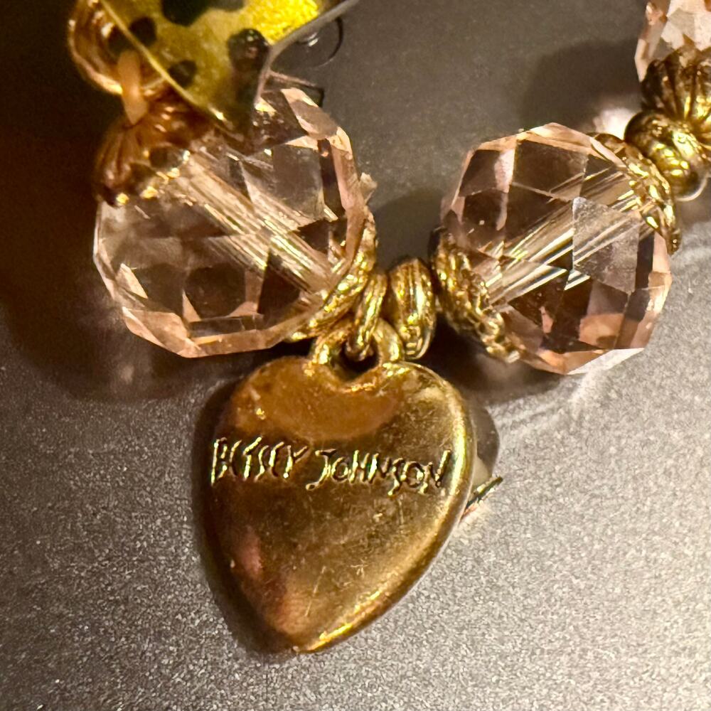 Betsey Johnson Leaping Leopard Flower & Bow Beaded Bracelet - Picture 10 of 10